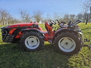 Antonio Carraro SRX 7800