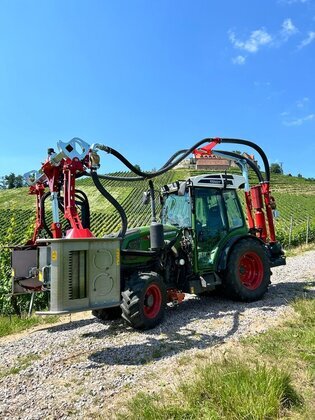 Entlauben mit ERO-Entlauber VITIpulse Combi