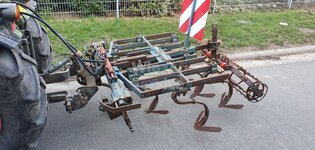 RÖLL -  RISSER