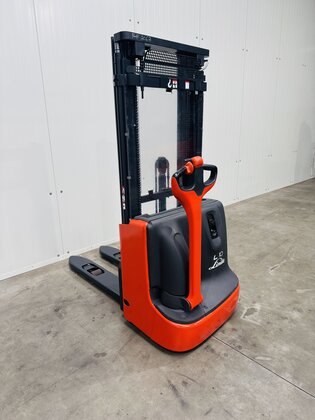 Linde L10 Hochhubwagen Triplex Stapler Gabelstapler 