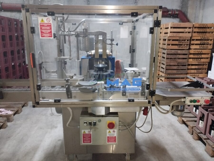 Bild 1 Etikettiermaschine