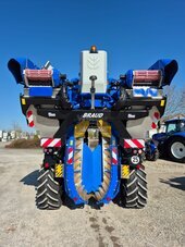 Bild 4 New Holland BRAUD 9070L Vorführmaschine mit Entrapper