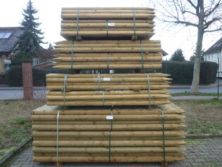 Weinbaupfähle Baumpfähle Zaunpfosten