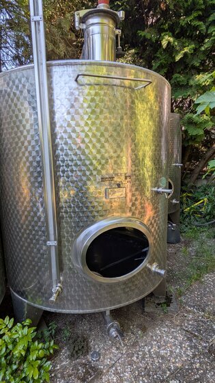 Edelstahltank
