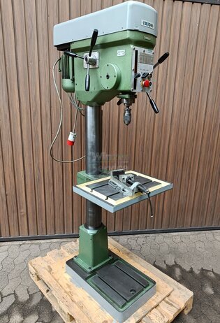 Säulenbohrmaschine/ Amboss 