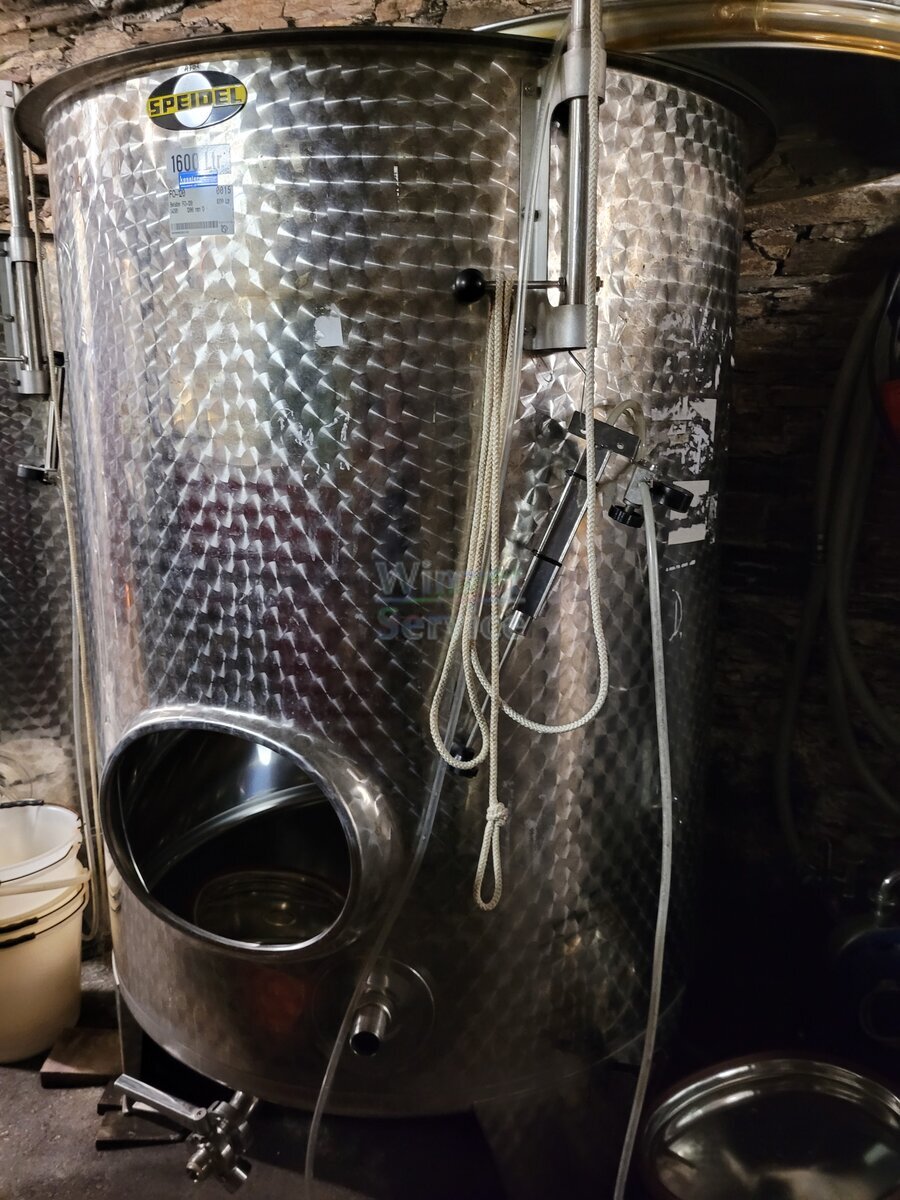 Bild 1 Immervolltank 1600l mit Mannloch von SPEIDEL