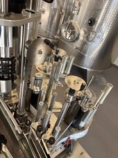 Bild 8 GAI Etikettieranlage plus Anrollkapsel