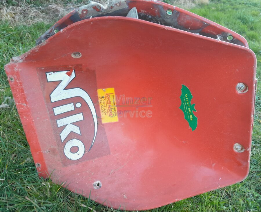 Bild 1 Schlachtfest von Nico-Sprühgeräten