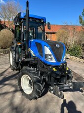Bild 5 Traktor Schlepper New Holland T4 - 110V