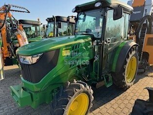 John Deere 5075GN Plantagentraktor