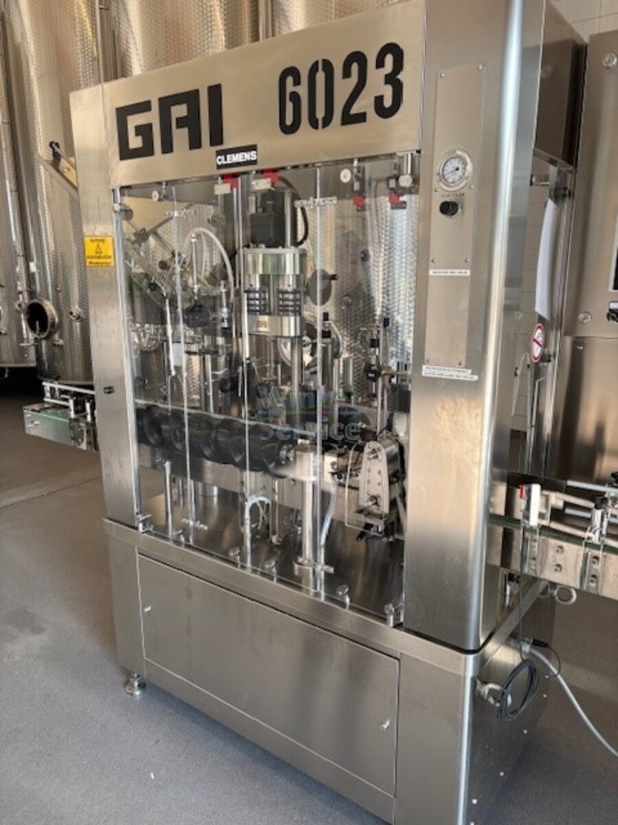 Bild 1 GAI Etikettieranlage plus Anrollkapsel