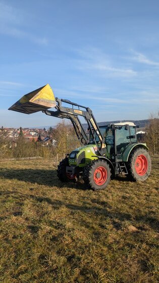 Claas Traktor mit Frontlader