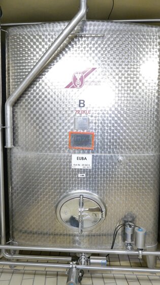 MÖSCHLE 7.200 Liter kubischer Lagertank/Weintank aus V2A