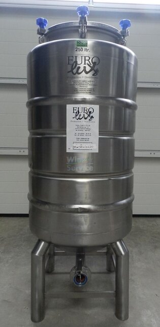 250 Liter Biertank/ Drucktank mit neuem Druckdeckel 0,99 bar