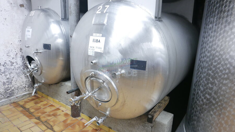Bild 1 2.100 Liter Lagertank/ Weintank rund, horizontal aus V2A