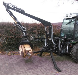 Forstkran mit Dreipunktanbau
