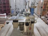 Bild 3 Etikettiermaschine