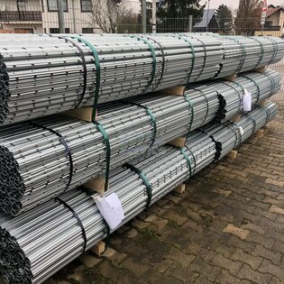 Weinbergspfähle Restbestände in verschiedenen Ausführungen