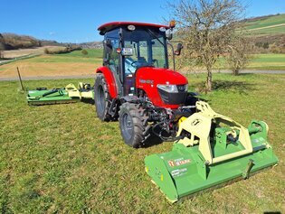 Traktor Branson 6225 C