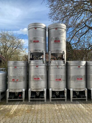 Edelstahl-Transporttanks 250+1.000 ltr. leicht druckbeständig