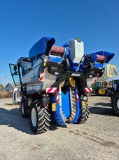 Bild 6 New Holland BRAUD 9070L Vorführmaschine mit Entrapper