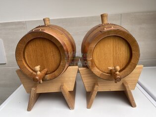 2 Kleine Eichenfässer à 3 l -Deko