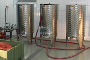 1 x Edelstahl Arbeitsbehälter 220 Liter komplett