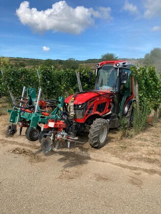 Antonio Carraro Tony V 8700